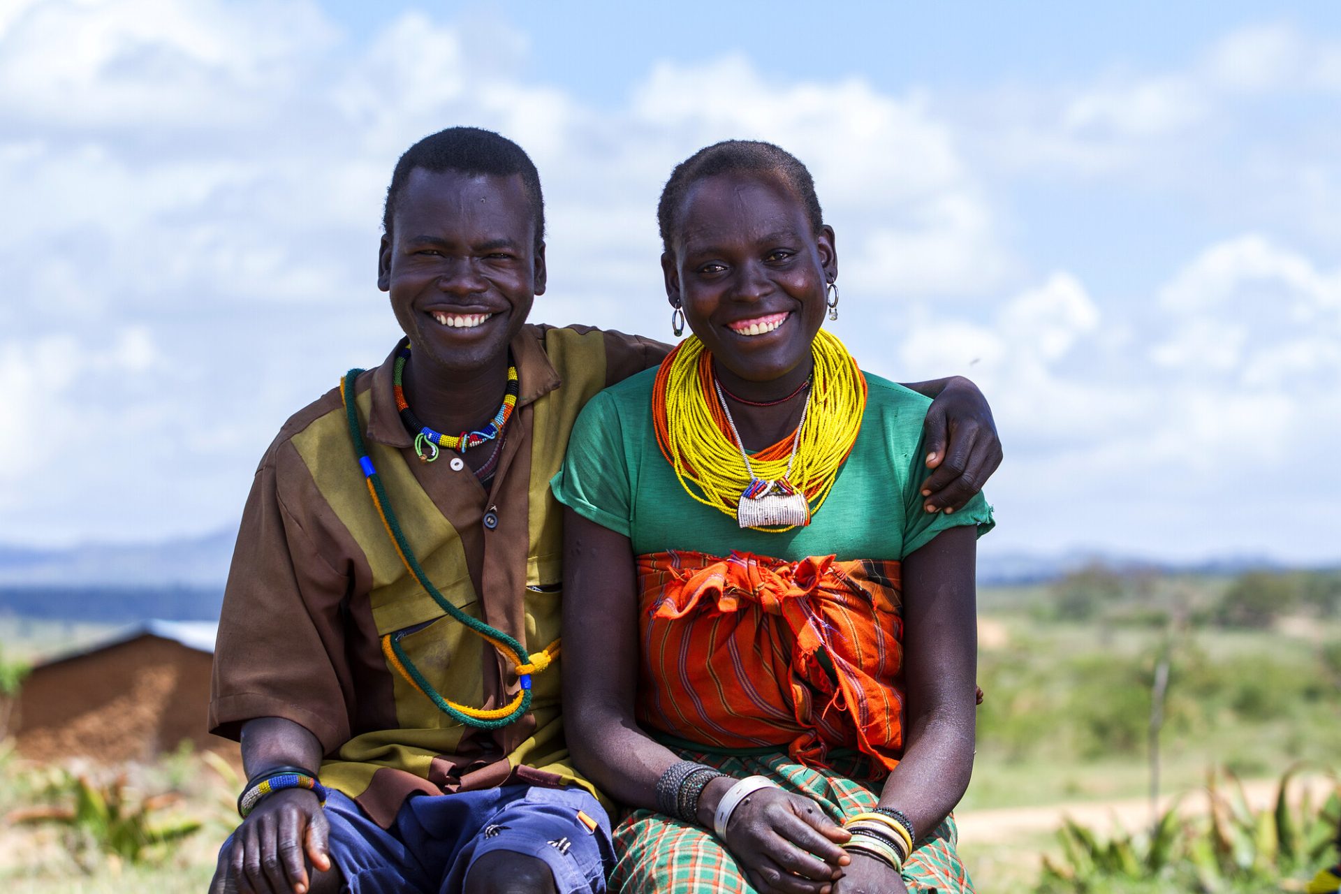 Mand og kvinde smiler, Uganda