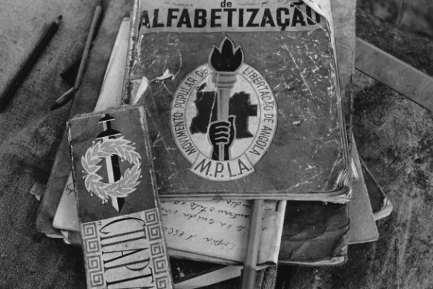 Lærebøger i sort/hvid