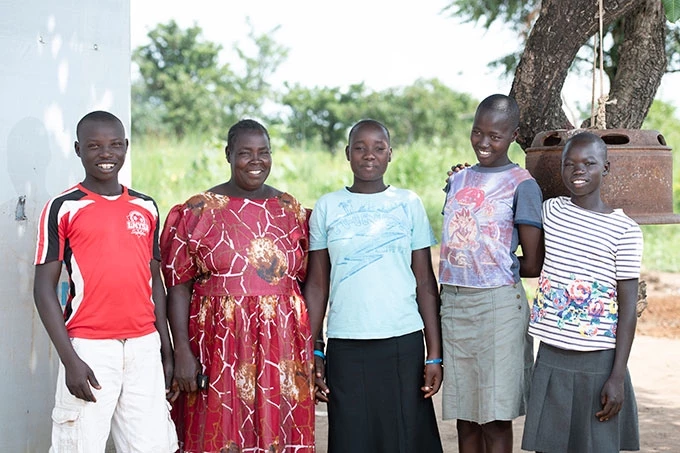 Helen Anek Sisto med familie, Sydsudan.