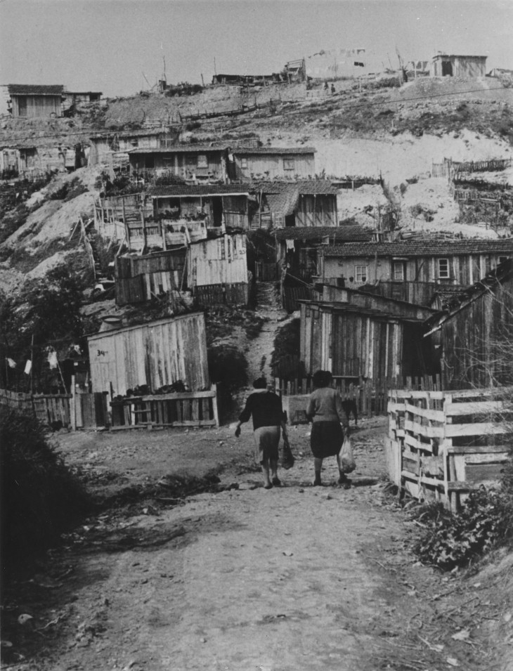 Landsby i Angola, 1970 - sort/hvid