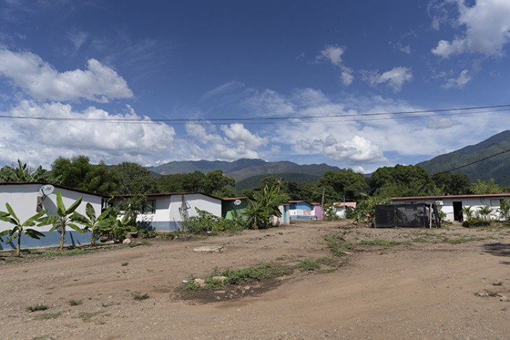 FARC lejr i Colombia - bjerge i baggrunden