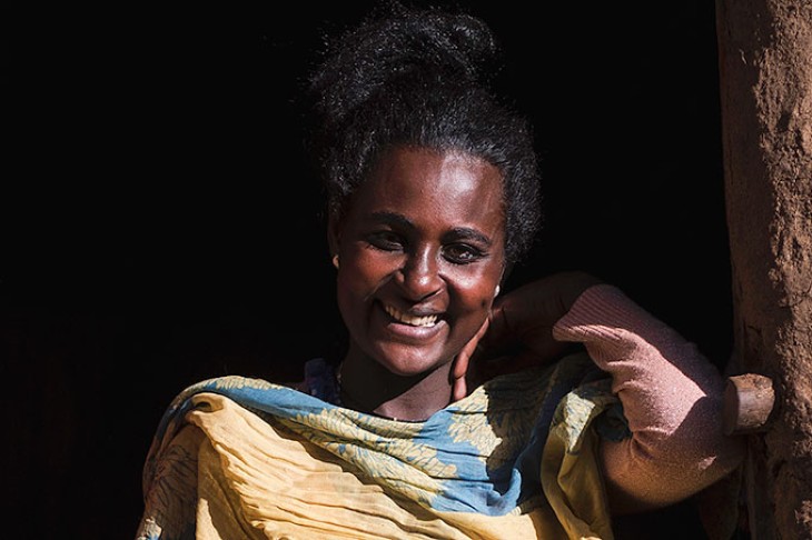 Ung, smilende pige, Etiopien