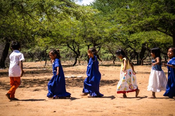 Børnene i landsbyen Malaki i det nordlige Colombia