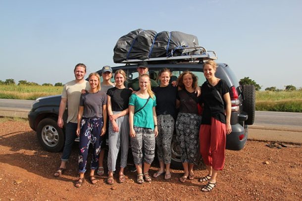 JuleKaravanen på landevejen i Burkina Faso.