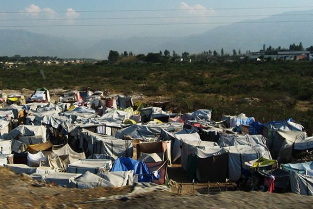 Teltlejr i forlængelse af jordskælv på Haiti
