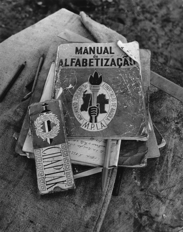 Lærebøger i sort/hvid